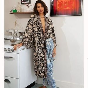 NWOT Free People Rumi reversible kimono